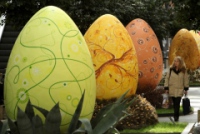 Как красить яйца: полезные советы