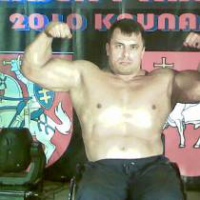 Изюмчанин стал чемпионом СНГ по бодибилдингу