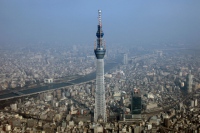 В Токио открыли самую высокую телевышку в мире (видео)