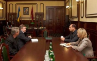 Михаил Добкин встретился с руководителем Национального союза журналистов Олегом Наливайко