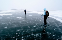 На льоду небезпечно, будьте уважні !