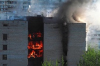 Жильцы харьковской общаги два часа не замечали, что их дом горит