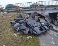 Харківська область: внаслідок падіння автомобіля з мосту загинуло 4 людини