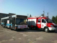 Рятувальники Ізюмщини надали допомогу по ремонту автобусу, що перевозив переселенців з зони АТО