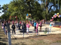 В селі Куньє на Ізюмщині почав діяти дитячий ігровий майданчик