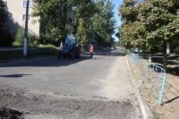 В місті Ізюмі продовжується ремонт доріг за рахунок місцевого бюджету