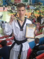 Ізюмчанин завоював золоту медаль Чемпіонату України по тхеквондо