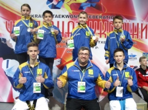 П’єдестал пошани Чемпіонату України по тхеквондо (ВТФ) за ізюмськими спортсменами